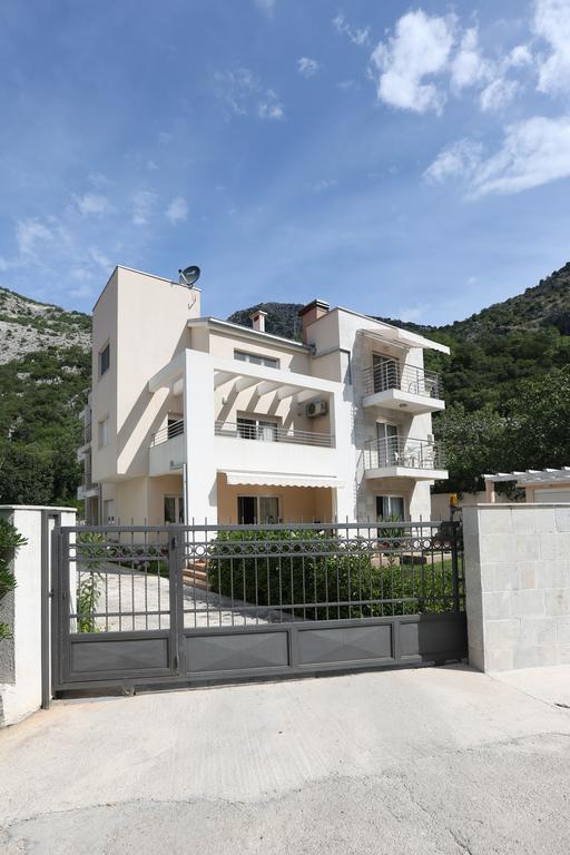 Apartment San Marco Risan Buitenkant foto